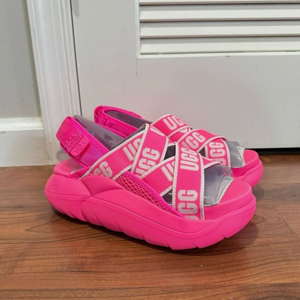 NEW! UGG Cloud Sandals 🌸 - Picture 9 of 16
